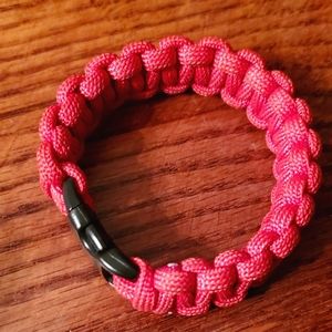 Emergency supply of Paracord